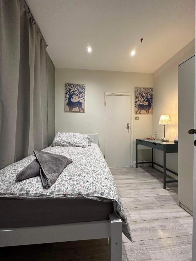 Guest&Rest 3 Apartment London Bagian luar foto